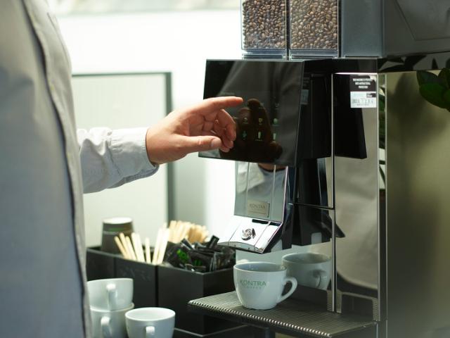 fuldautomatisk thermoplan kaffemaskine med touchskaerm