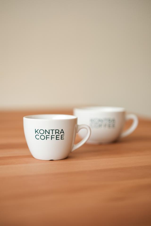 kaffekopper med kontra coffee logo