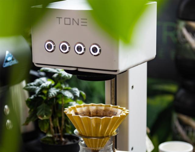 tone kaffebrygger laver automatisk pourover kaffe